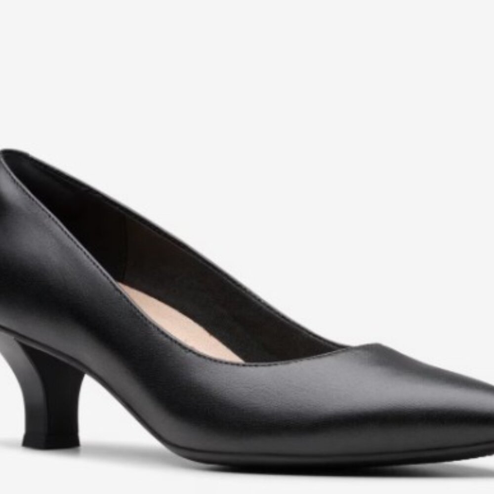 New in Box Black Clarks Kepley Vine Pump Size 7 M
